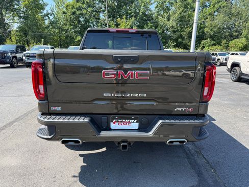Used 2024 GMC Sierra 1500 AT4 w/ AT4 Preferred Package AWD/4WD image 4