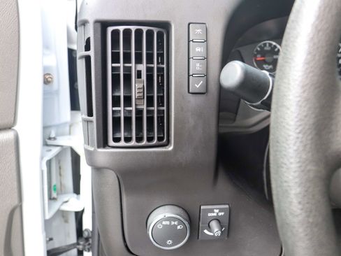 Used 2024 Chevrolet Express 3500 w/ Power Convenience Package image 20