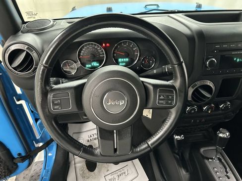 Used 2018 Jeep Wrangler Unlimited Sport AWD/4WD image 4