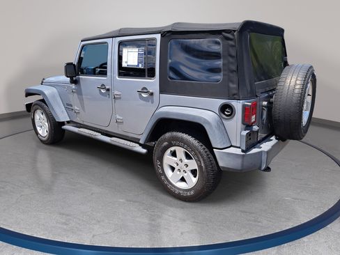 Used 2018 Jeep Wrangler Unlimited Sport S AWD/4WD image 7