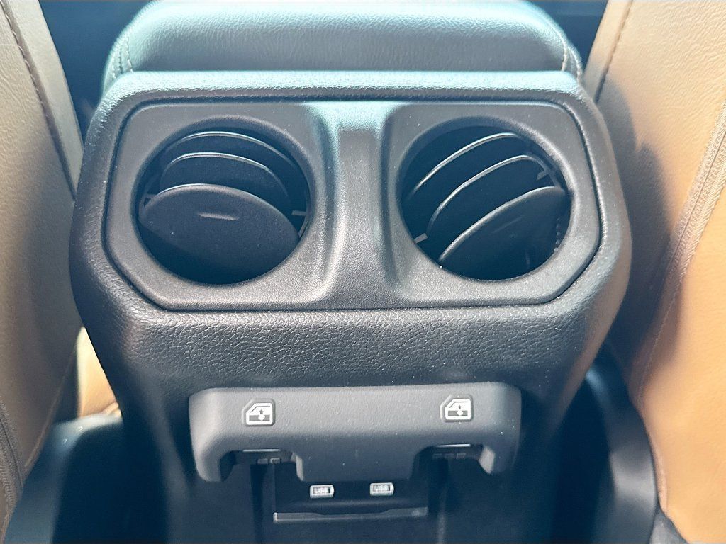 Used 2023 Jeep Wrangler Unlimited Sahara w/ Cold Weather Group AWD/4WD image 29