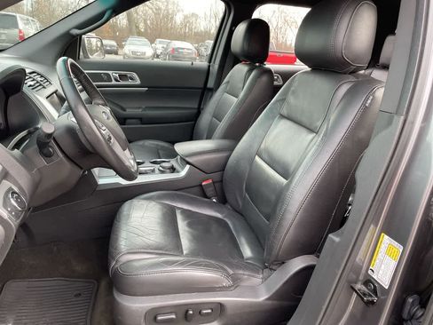 Used 2014 Ford Explorer XLT w/ Equipment Group 202A image 12