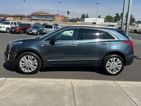 Used 2019 Cadillac XT5 Premium Luxury w/ Driver Assist Package AWD/4WD image 8