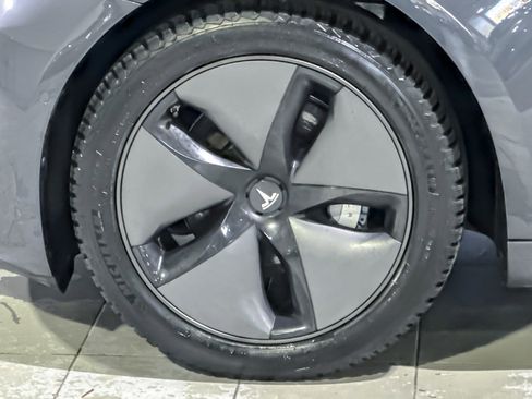 Used 2018 Tesla Model 3 Long Range image 11