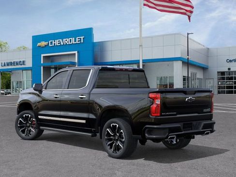New 2026 Chevrolet Silverado 1500 High Country AWD/4WD image 3