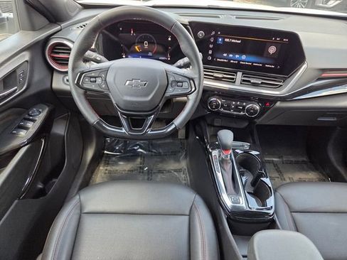 Used 2024 Chevrolet Trax RS w/ Driver Confidence Package FWD image 7