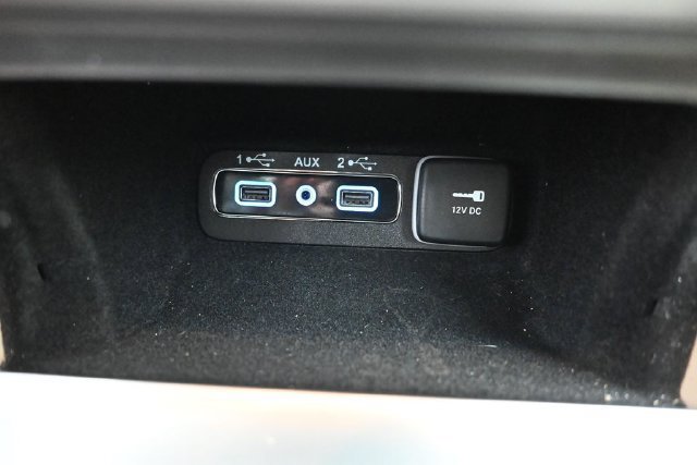 Used 2019 Jeep Grand Cherokee Overland AWD/4WD image 22