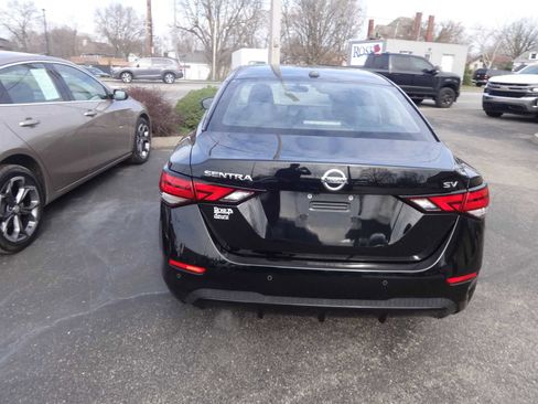 Used 2022 Nissan Sentra SV image 6