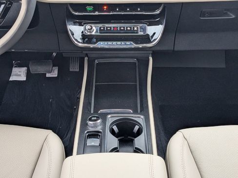 New 2026 Lincoln Corsair Reserve w/ Jet Appearance Package image 19