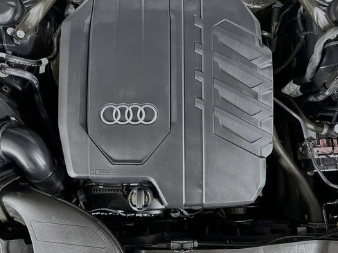 Used 2023 Audi Q5 2.0T Premium w/ Convenience Package image 13