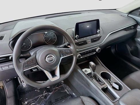 Used 2022 Nissan Altima 2.5 SV FWD image 17