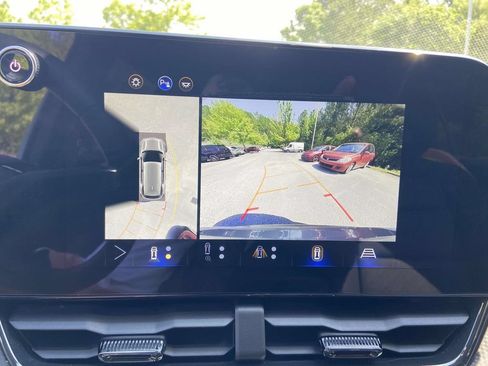 Used 2025 Chevrolet Equinox RS w/ Safety and Technology Package FWD image 24