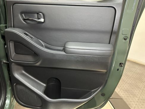 Used 2022 Nissan Frontier SV AWD/4WD image 34