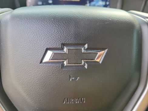 Used 2022 Chevrolet Tahoe Z71 w/ Luxury Package AWD/4WD image 28