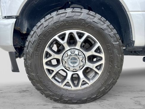 Certified 2022 Ford F250 Lariat AWD/4WD image 17