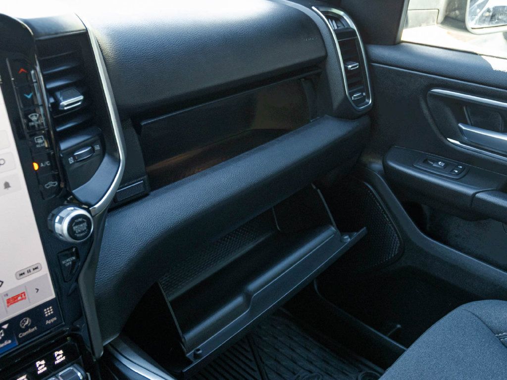 Used 2024 RAM 1500 Big Horn AWD/4WD image 21