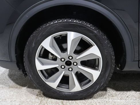 Used 2023 Ford Escape Platinum image 7