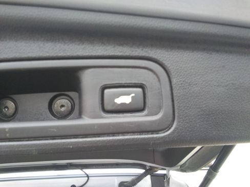 Used 2019 Honda Pilot Touring image 9