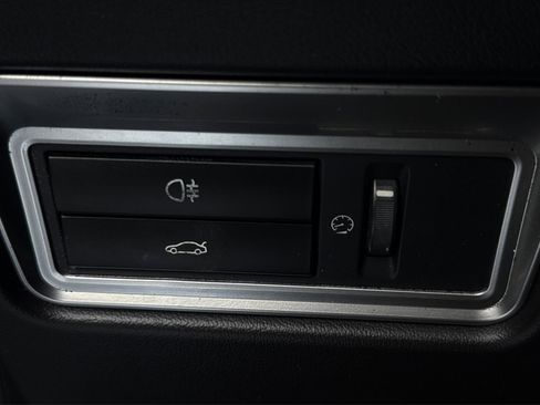 Used 2014 Jaguar XF 3.0 image 36