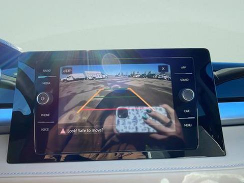 New 2026 Volkswagen Taos SE image 27