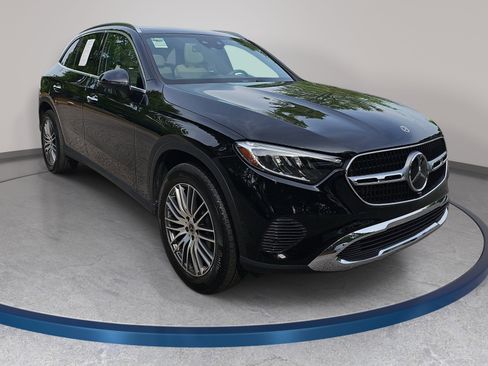 Certified 2026 Mercedes-Benz GLC 300 image 3