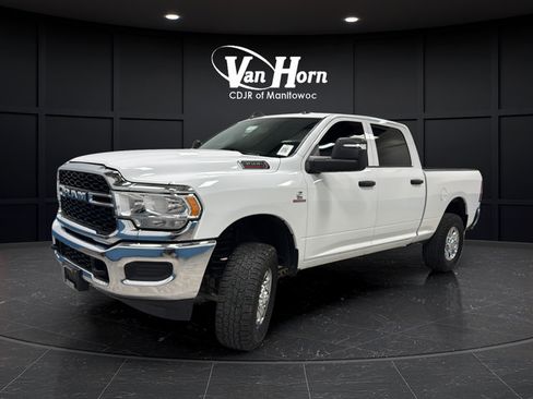 Used 2024 RAM 3500 Tradesman w/ Chrome Appearance Group AWD/4WD image 3