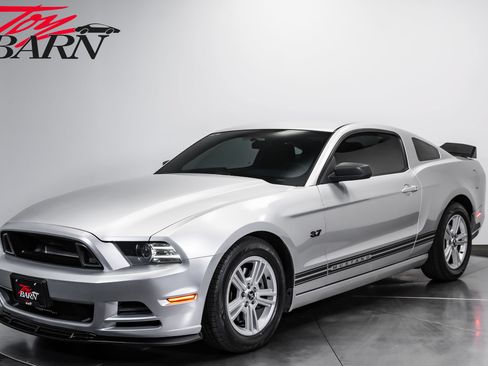 Used 2014 Ford Mustang Coupe RWD image 1