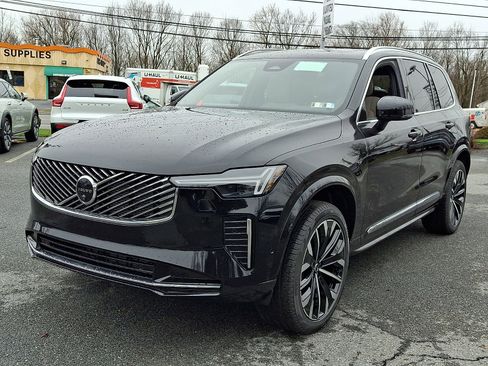 New 2026 Volvo XC90 B5 Plus w/ Protection Package Premier image 2