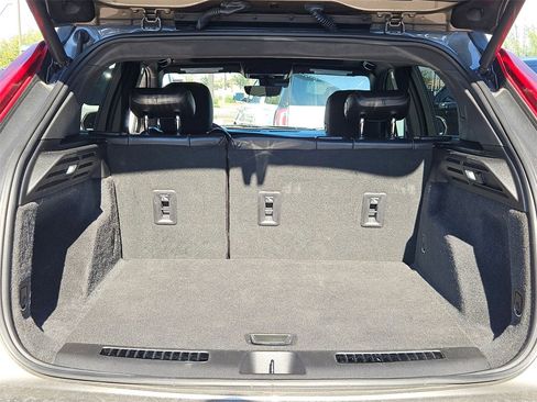 Used 2020 Cadillac XT4 Premium Luxury image 28