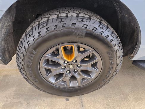 Used 2025 Ford Expedition Tremor AWD/4WD image 9