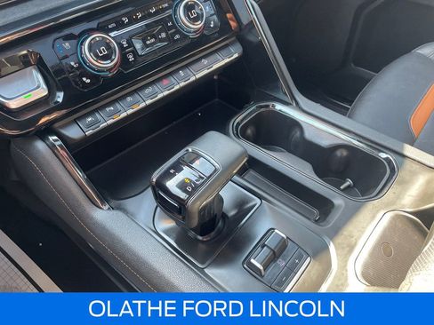 Used 2023 GMC Sierra 1500 AT4 w/ Technology Package image 17