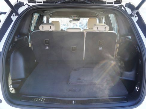 Used 2023 Jeep Grand Cherokee Limited image 15