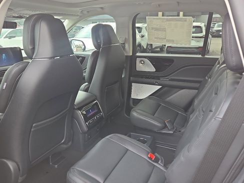 New 2026 Lincoln Aviator Reserve AWD/4WD image 14