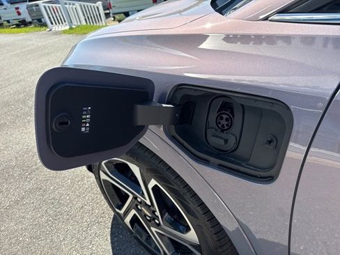 New 2026 Chevrolet Equinox EV LT w/ Convenience Package II image 8