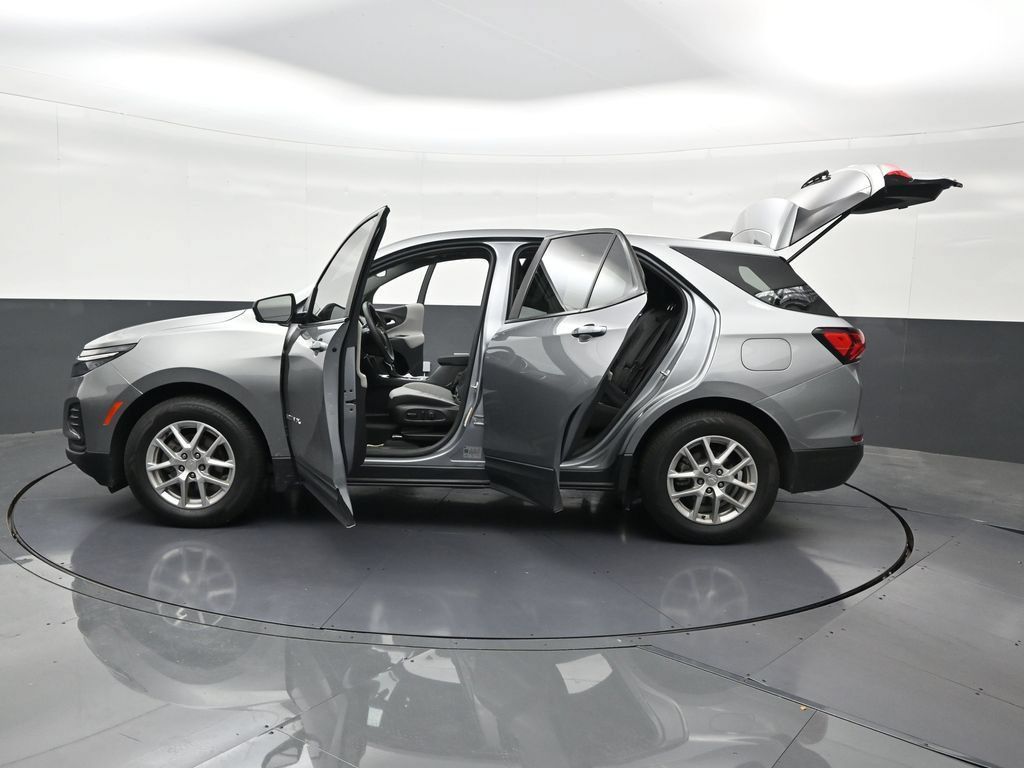 Used 2023 Chevrolet Equinox LS w/ LS Convenience Package FWD image 36