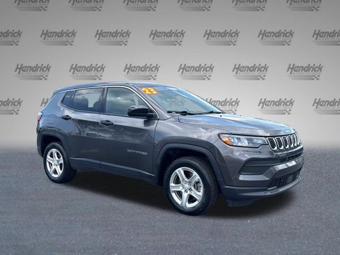 Used 2023 Jeep Compass Sport AWD/4WD image 2
