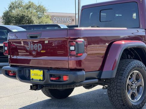 Used 2021 Jeep Gladiator Rubicon AWD/4WD image 11