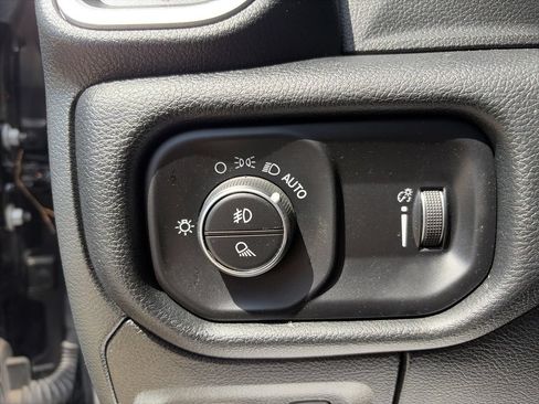 Used 2022 RAM 1500 Big Horn RWD image 11
