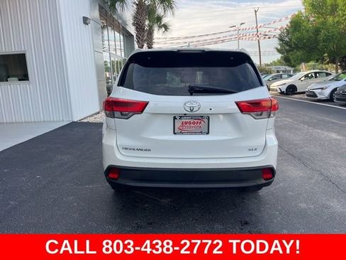 Used 2019 Toyota Highlander XLE FWD image 32