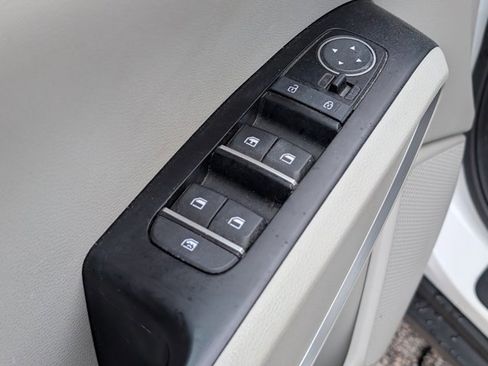 Used 2024 Kia Soul LX image 15