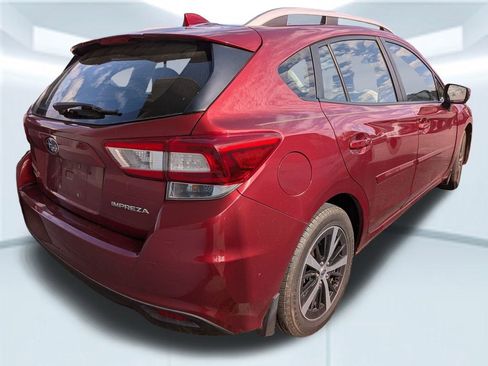 Used 2019 Subaru Impreza 2.0i Premium image 5