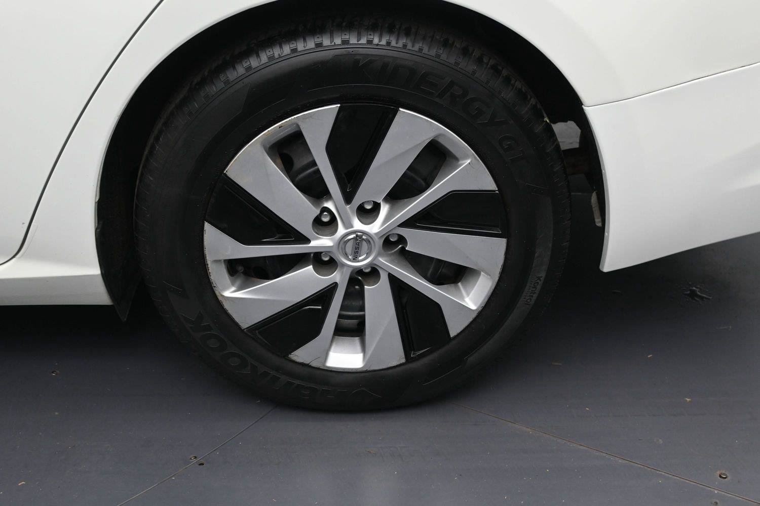 Used 2020 Nissan Altima 2.5 S FWD image 11