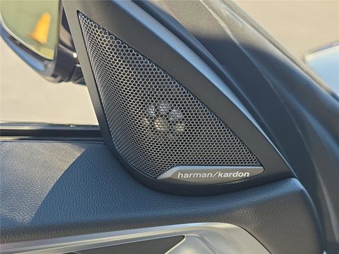 Used 2022 BMW M4 xDrive Competition w/ M Driver's Package image 13