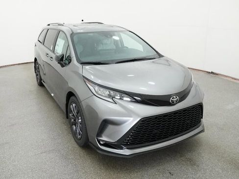 New 2026 Toyota Sienna XSE image 14