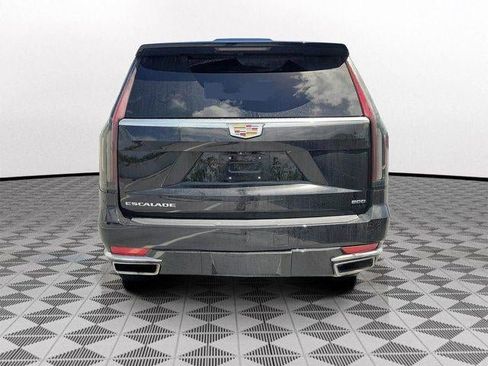 Used 2022 Cadillac Escalade Premium Luxury image 5