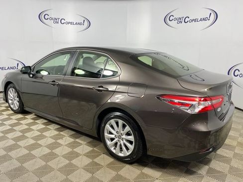 Certified 2018 Toyota Camry LE w/ Moonroof Package FWD image 4