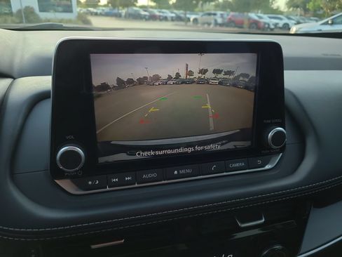 Certified 2023 Nissan Rogue SV FWD image 23