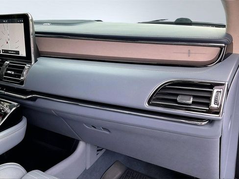 Used 2020 Lincoln Navigator L Black Label w/ Cargo Convenience Package image 17