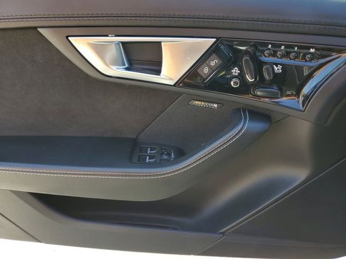 Used 2016 Jaguar F-TYPE Coupe image 12