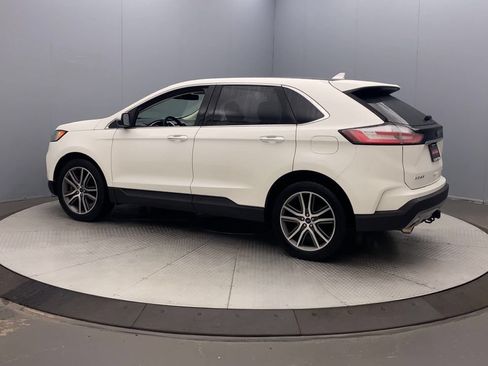 Used 2020 Ford Edge Titanium w/ Class II Trailer Tow Package AWD/4WD image 2